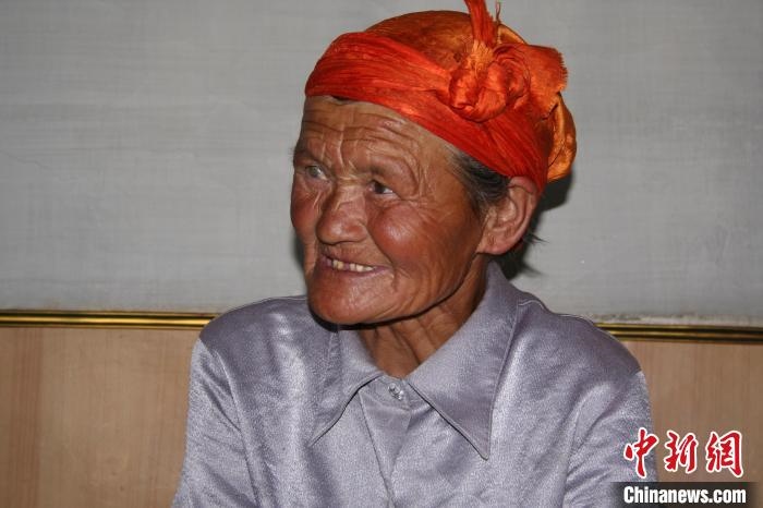 薩仁托婭拍攝的“草原母親”?！∷_仁托婭供圖