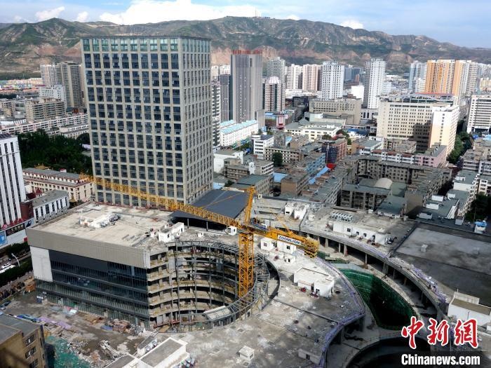 資料圖：城中區(qū)某商品住宅樓。 孫睿 攝