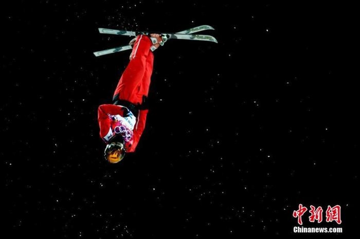 徐夢(mèng)桃在比賽中。<a target='_blank' href='/'>中新社</a>記者 富田 攝