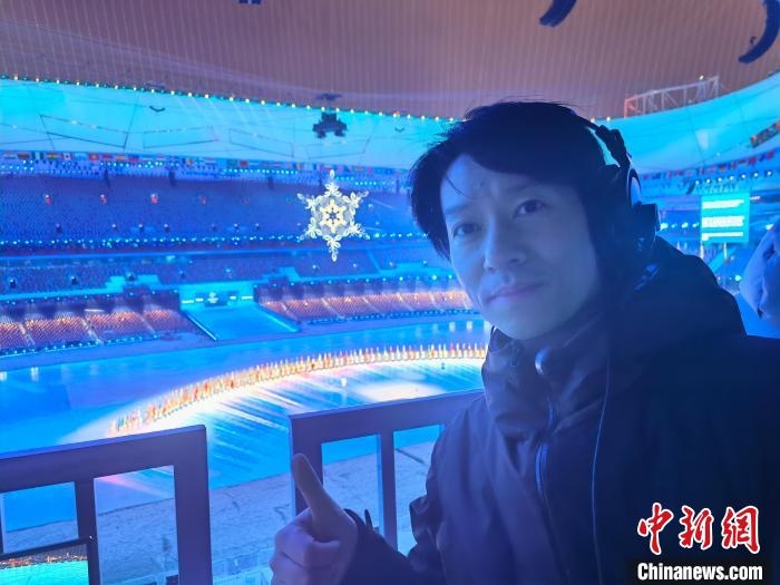 張文海在“鳥巢”內(nèi)?！埼暮?供圖