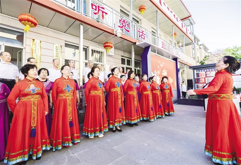 呼和浩特:黨建引領(lǐng)風帆勁 擎旗奮進闊步行