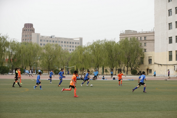 1620687184873903.jpg (3)內(nèi)蒙古足球青訓(xùn)營(yíng)U12足球聯(lián)賽比賽現(xiàn)場(chǎng).jpg