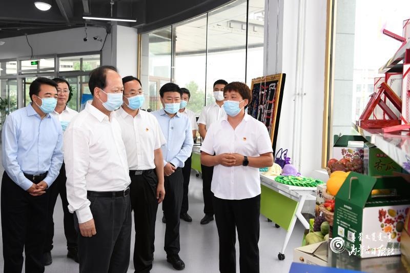 1629424035476211.jpg 00300507095_18b906dc.jpg