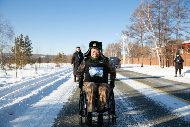 中共黨員、一等功榮立者王曙光不畏嚴寒，挑戰(zhàn)自我（王鵬）.jpg