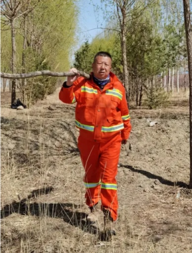 世界地球日，不忘治沙人3389.png