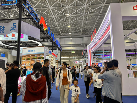 1756281147622626.jpg 人.jpg