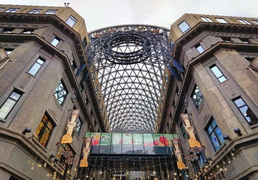 外灘中央廣場內(nèi)景。人民網(wǎng)記者 楊文全攝