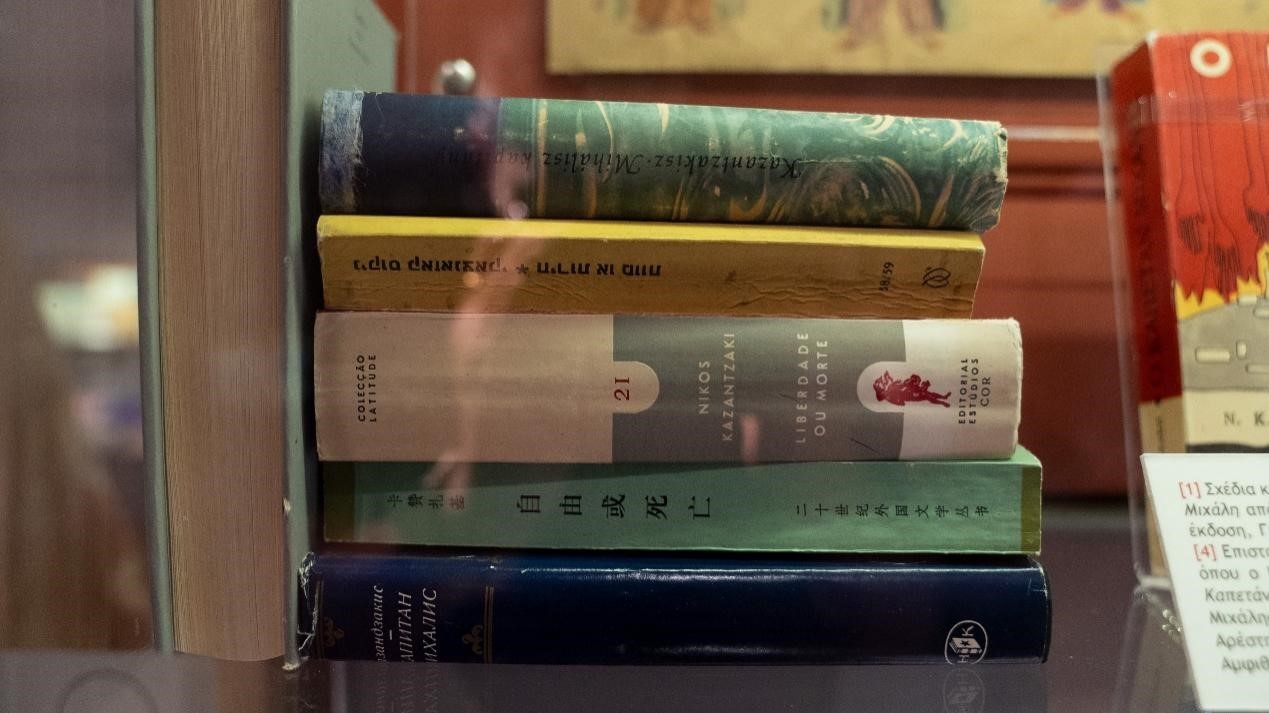 《自由或死亡》是卡贊扎基斯第一部被翻譯成中文的作品，希臘名為《米卡尼船長》，“米卡尼”正是他父親的名字。人民網(wǎng)記者 葛泰佚攝