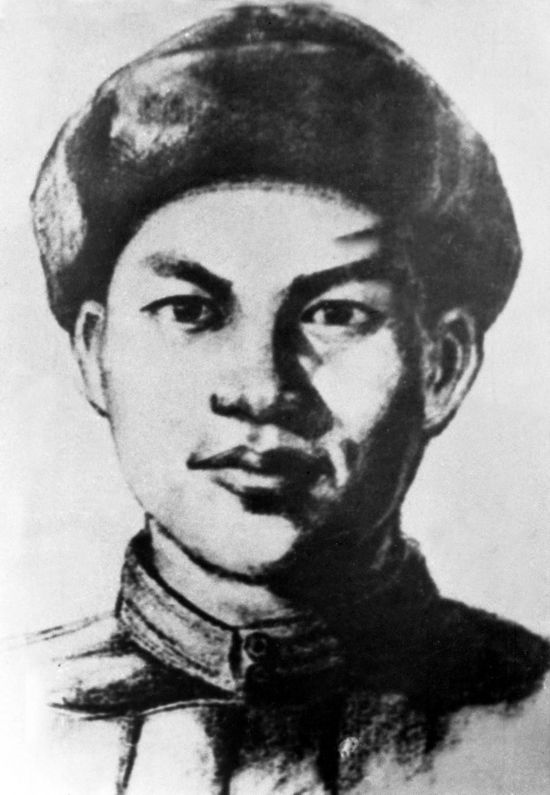  這是邱少云像。新華社發(fā)（資料照片）