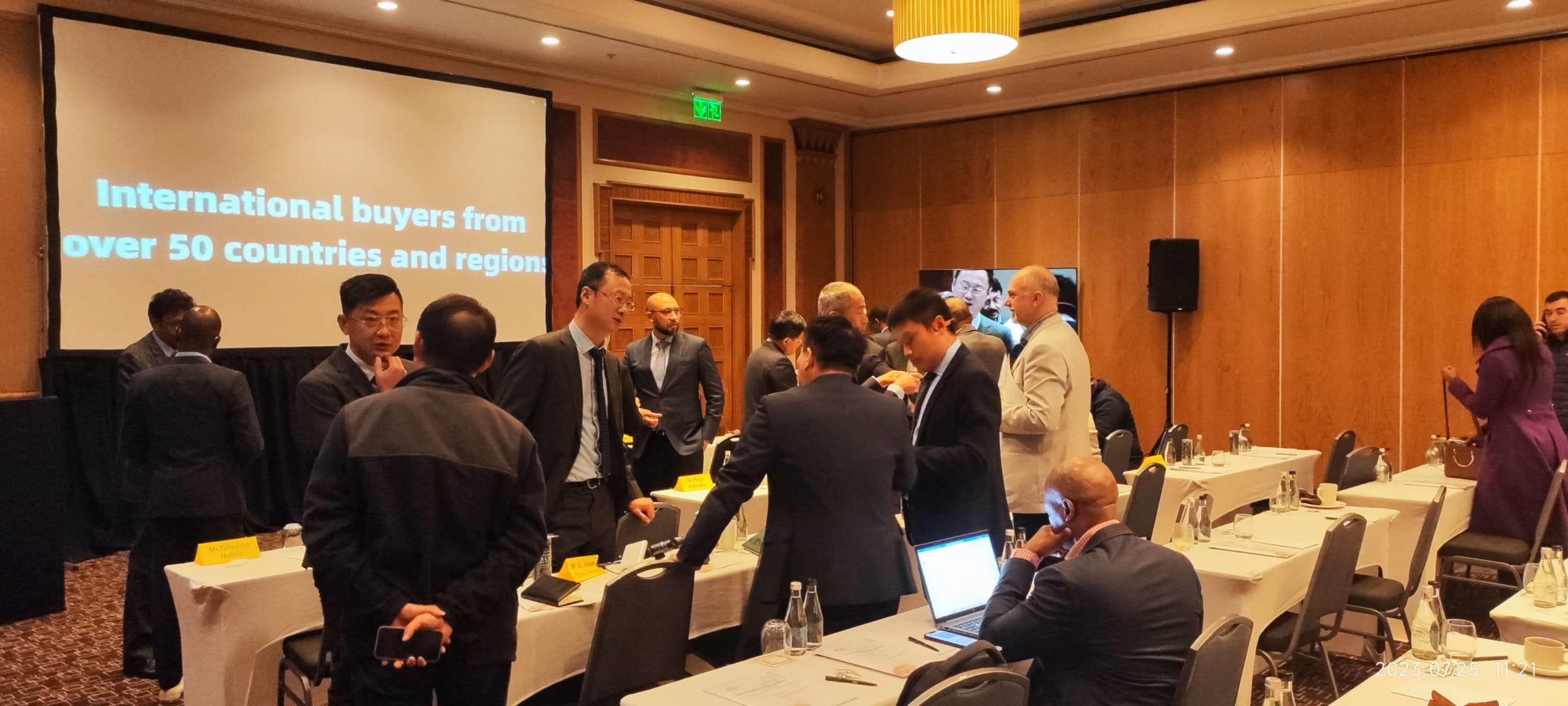 中南企業(yè)現(xiàn)場交流。圖片來源：貿(mào)促會