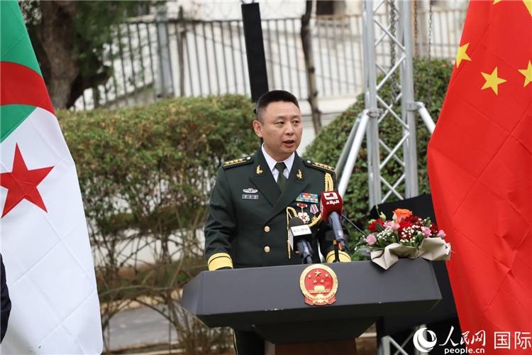 圖為胡璽鈞武官致辭。人民網記者 王傳寶攝