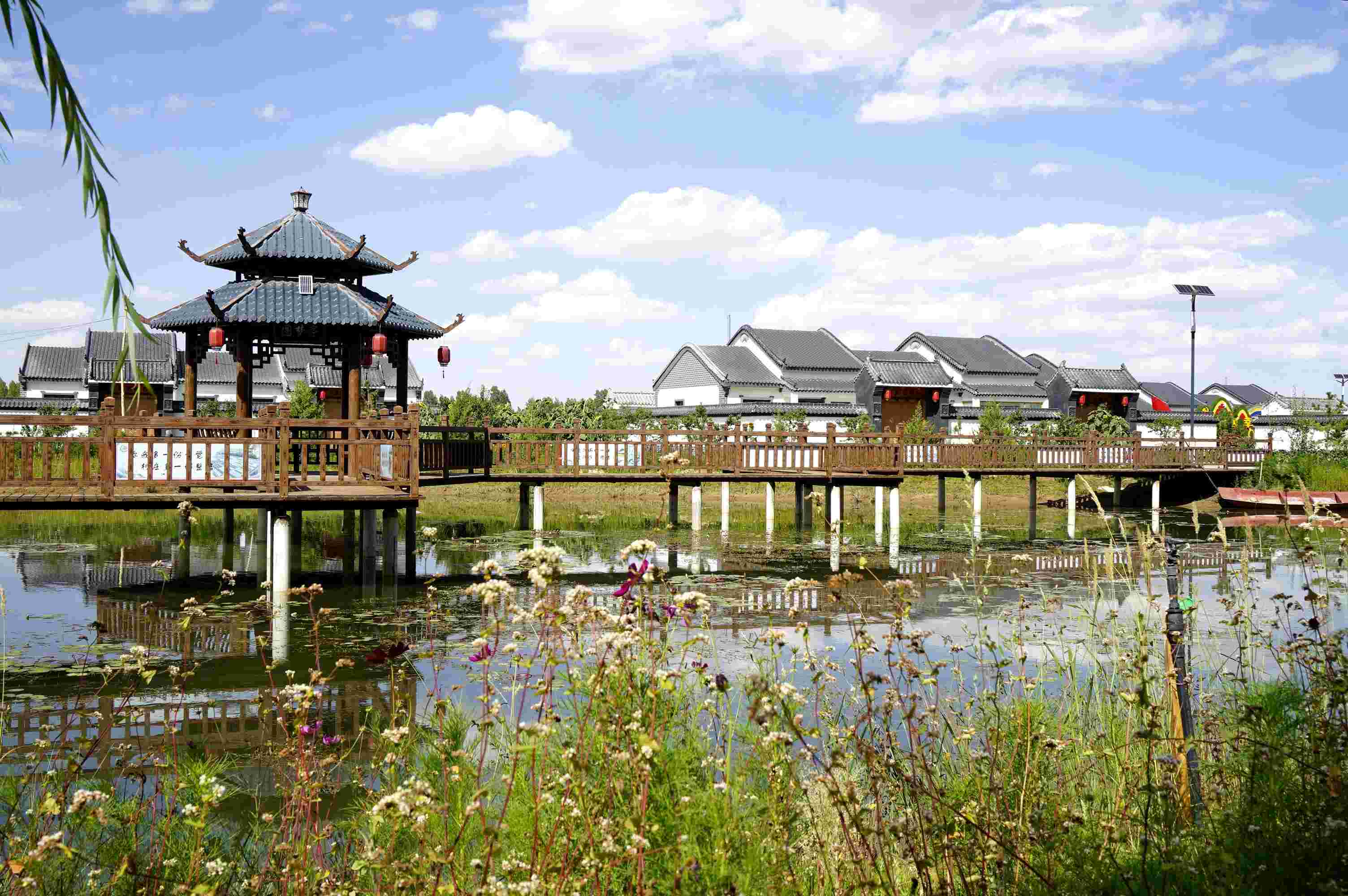 黃家堡村，筑夢(mèng)新居。張文博攝