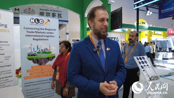 9月2日，巴基斯坦駐華使館商務(wù)參贊古拉姆·卡迪爾接受人民網(wǎng)記者采訪。人民網(wǎng)記者 趙雯博攝