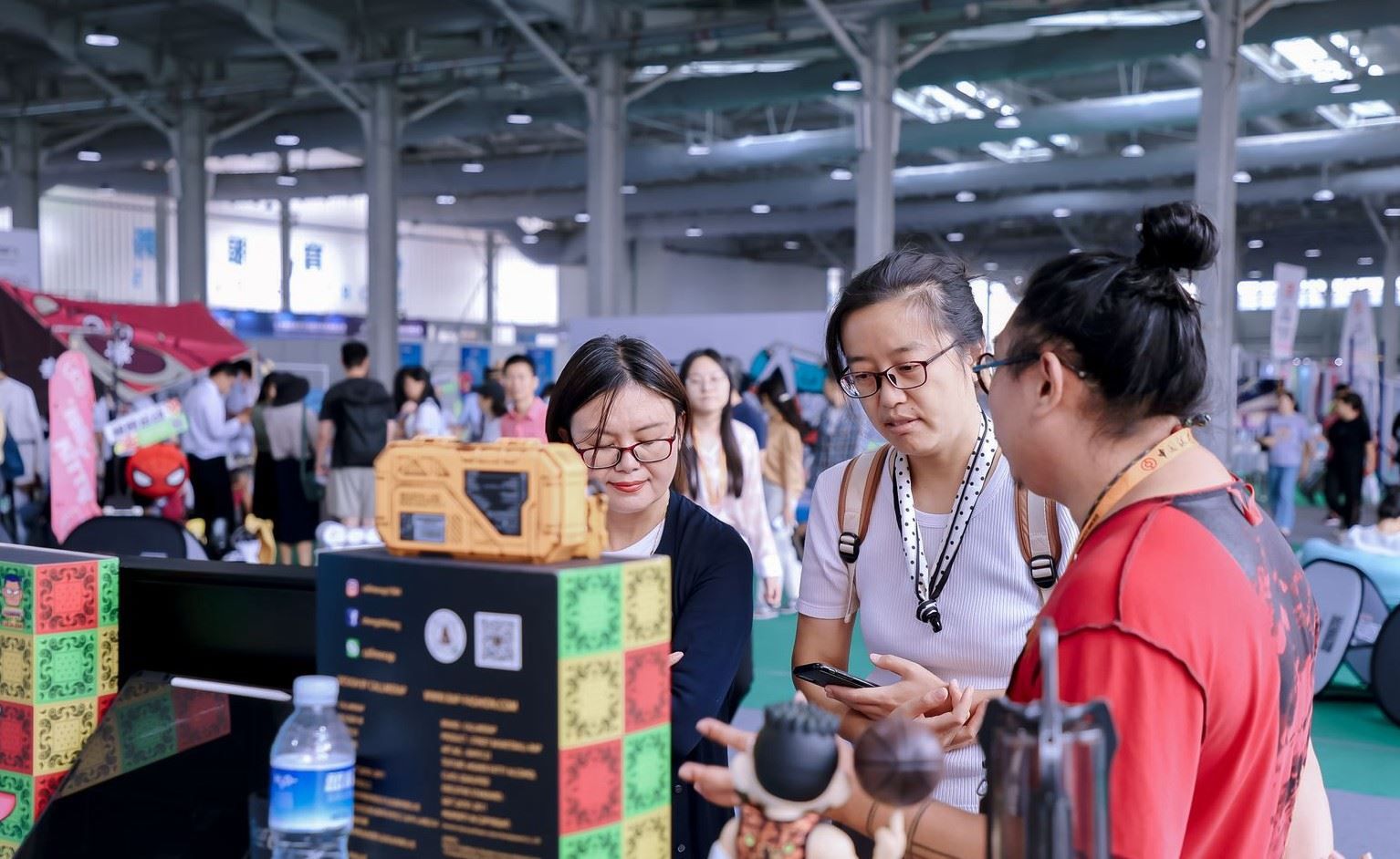 體育服務(wù)專題展區(qū)現(xiàn)場。人民網(wǎng) 歐陽易佳攝