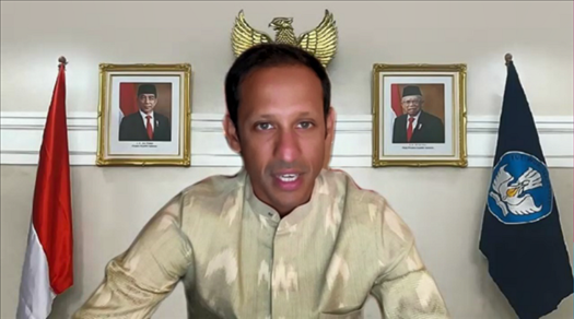 印尼教育、文化、研究和技術(shù)部部長納迪姆·馬卡里姆發(fā)表視頻致辭（清華大學(xué)東南亞中心供圖）