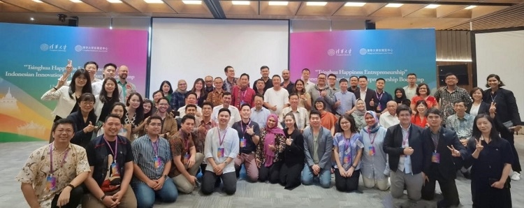 學(xué)員合影。清華大學(xué)東南亞中心供圖