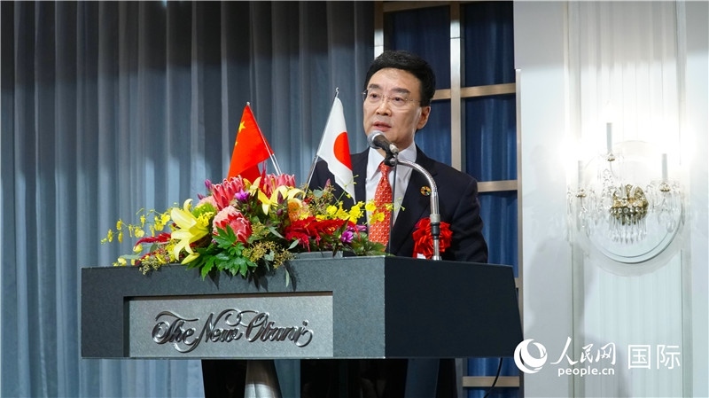 在日中國(guó)企業(yè)協(xié)會(huì)會(huì)長(zhǎng)王家馴致祝酒詞。人民網(wǎng) 蔣曉辰攝