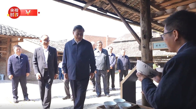 2023年10月11日，習近平在江西景德鎮(zhèn)考察。（視頻截圖）
