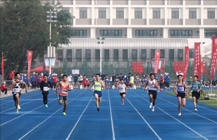 第59屆北京市中學(xué)生田徑運動會暨北京學(xué)生金奧運動隊田徑運動會。北京市教委供圖