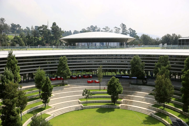 這是在埃塞俄比亞首都亞的斯亞貝巴拍攝的河岸綠色發(fā)展項(xiàng)目設(shè)施之一科技博物館（9月16日攝）。新華社記者 汪平 攝