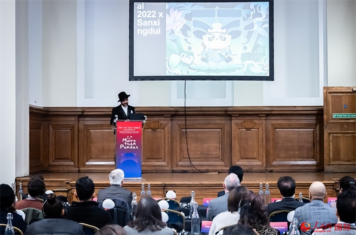 城市建筑與文化創(chuàng)意設(shè)計(jì)師卡姆·帕尼薩講述他和四川的故事。人民網(wǎng) 郭錦標(biāo)攝