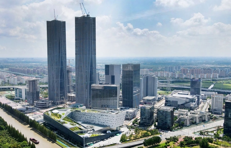 位于上海浦東新區(qū)的張江科學(xué)會(huì)堂（前）（2023年9月10日攝，無(wú)人機(jī)照片）。