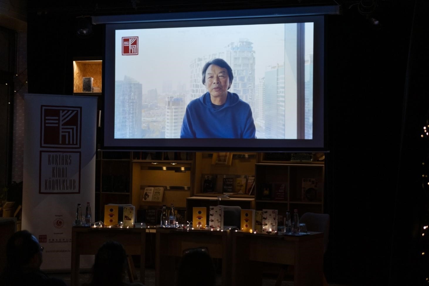 劉震云通過視頻介紹小說。摩爾多瓦尼·巴爾納巴斯攝