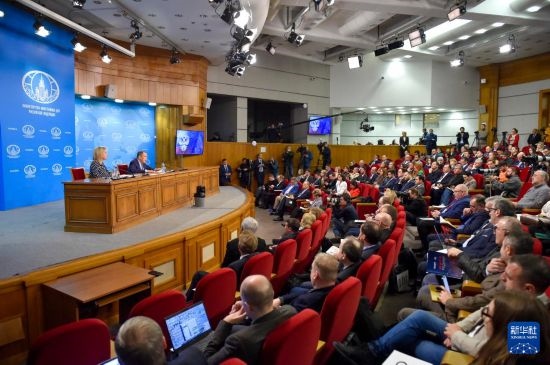 1月18日，在俄羅斯首都莫斯科，俄羅斯外長拉夫羅夫回答記者提問。新華社發(fā)（亞歷山大攝）