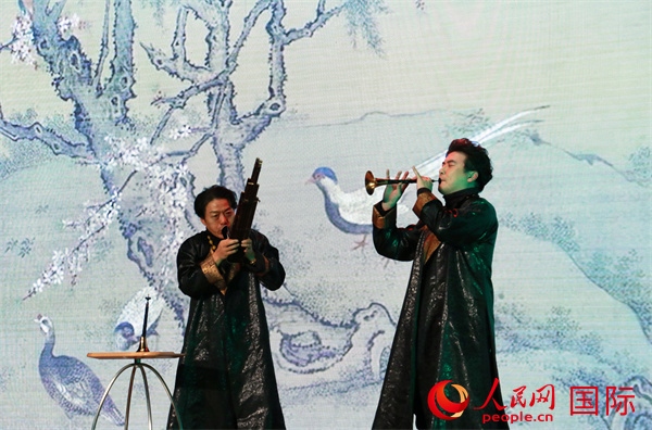 嗩吶表演《百鳥朝鳳》。人民網(wǎng) 許可攝