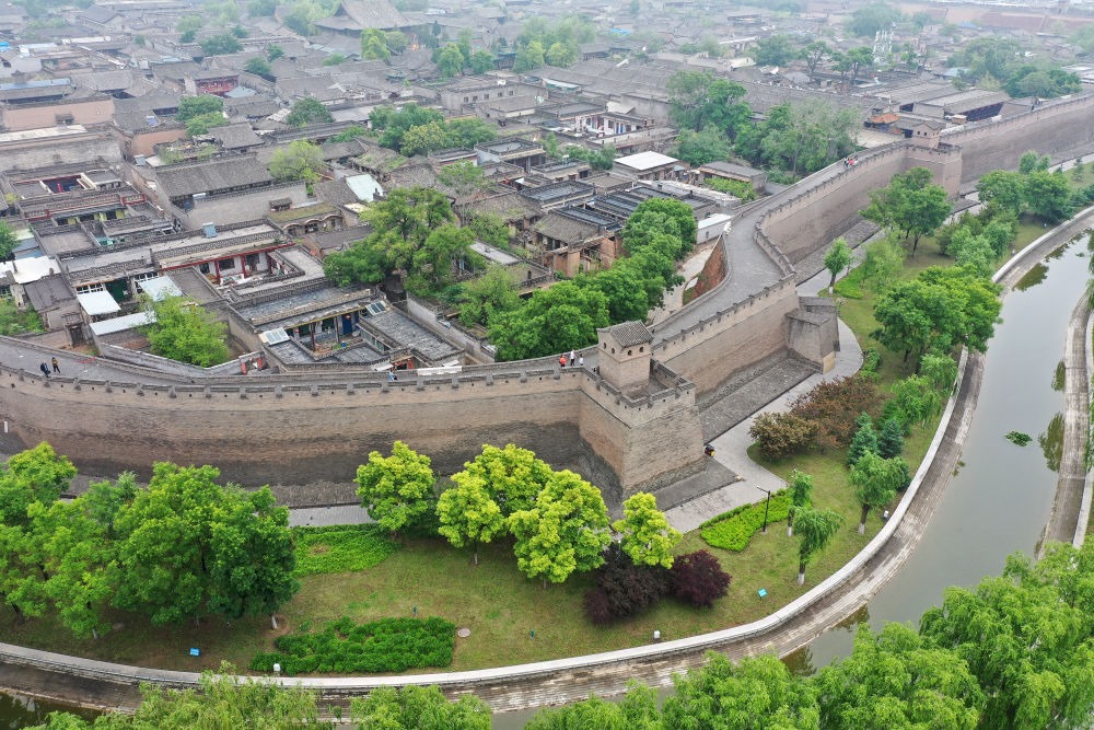 平遙古城一角（2023年5月30日攝，無人機照片）。新華社記者 詹彥 攝