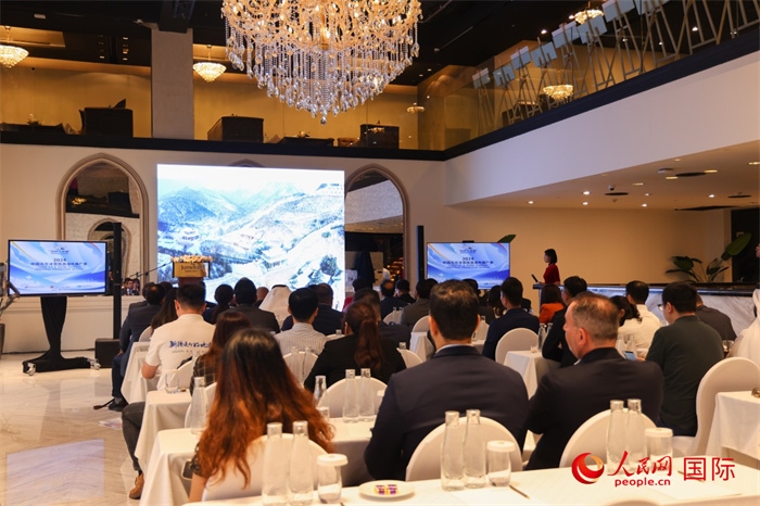 2日，“你好！中國”——2024中國北方冰雪旅游海外推廣季阿聯(lián)酋專場活動(dòng)在阿聯(lián)酋迪拜舉行。人民網(wǎng)記者任皓宇攝