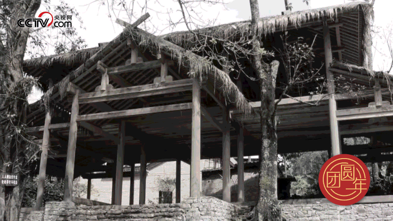 △ 云南省騰沖市清水鄉(xiāng)三家村的司莫拉佤族村曾經(jīng)是貧困村，隨著國家脫貧攻堅、鄉(xiāng)村振興的推進(jìn)，這個小村寨舊貌換新顏，變成了名副其實的美麗鄉(xiāng)村。