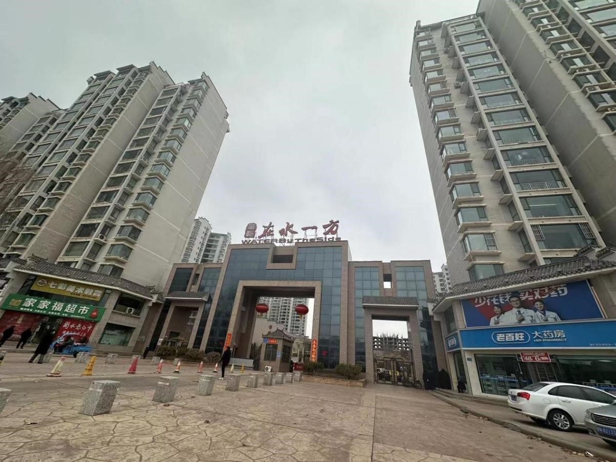 甘肅省永靖縣“在水一方”小區(qū)。人民網(wǎng)記者 馬昌攝