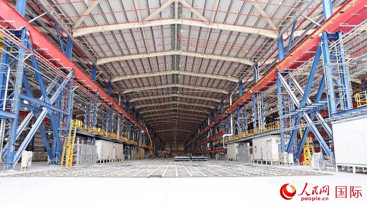 已移交業(yè)主的C201船體車間。人民網(wǎng)記者管克江攝