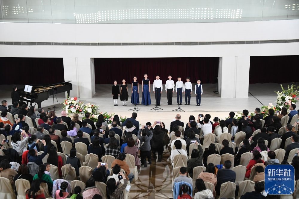 3月21日，金融街童聲合唱團(tuán)在音樂會(huì)上演出。新華社記者 任超 攝