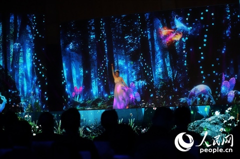 原創(chuàng)舞蹈《萬(wàn)物有靈》。人民網(wǎng)記者 李發(fā)興攝