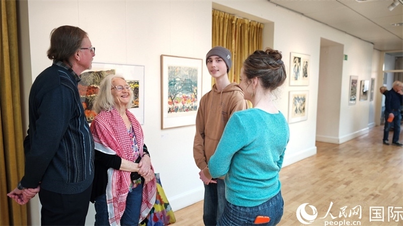 參加講座活動的瑞典聽眾。人民網(wǎng)記者殷淼攝