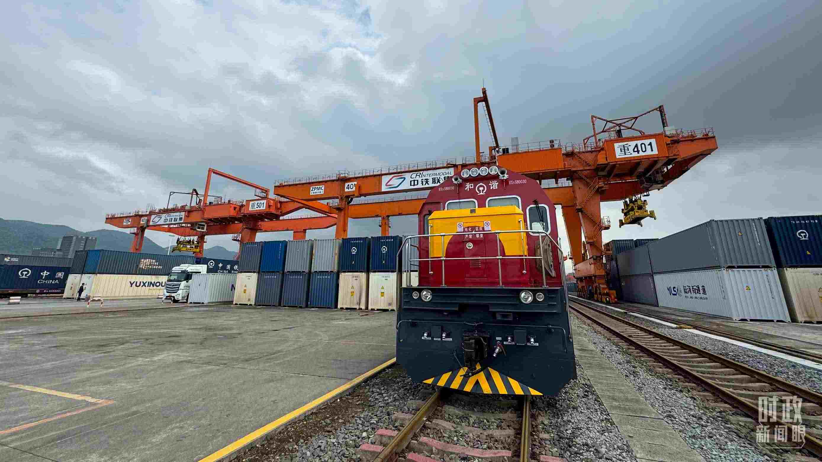 △重慶國際物流樞紐園區(qū)。（總臺央視記者許永松拍攝）