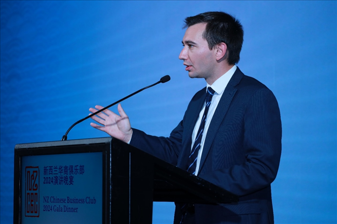 西緬·布朗部長。主辦方供圖