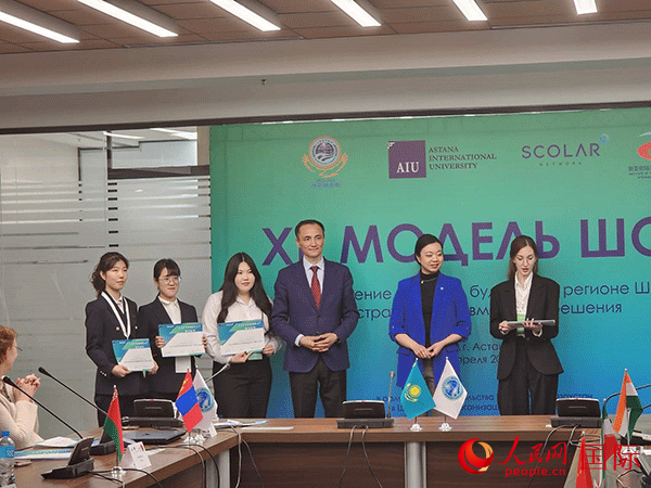 中國代表榮獲“最佳代表”獎(jiǎng)。人民網(wǎng)記者 李強(qiáng)攝