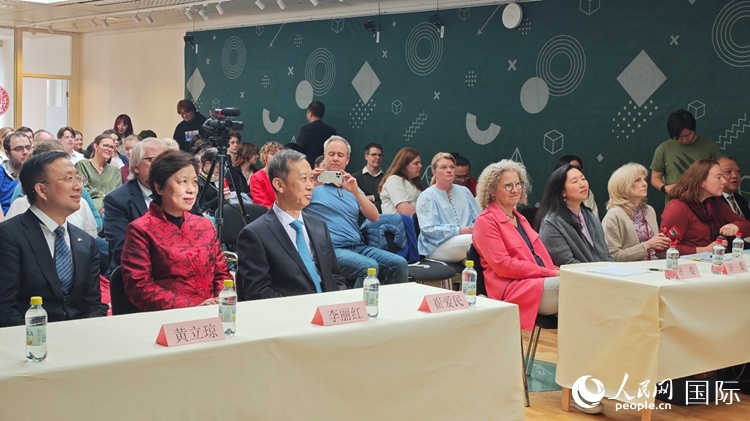 “漢語橋”瑞典賽區(qū)預(yù)選賽現(xiàn)場。人民網(wǎng)記者 殷淼攝