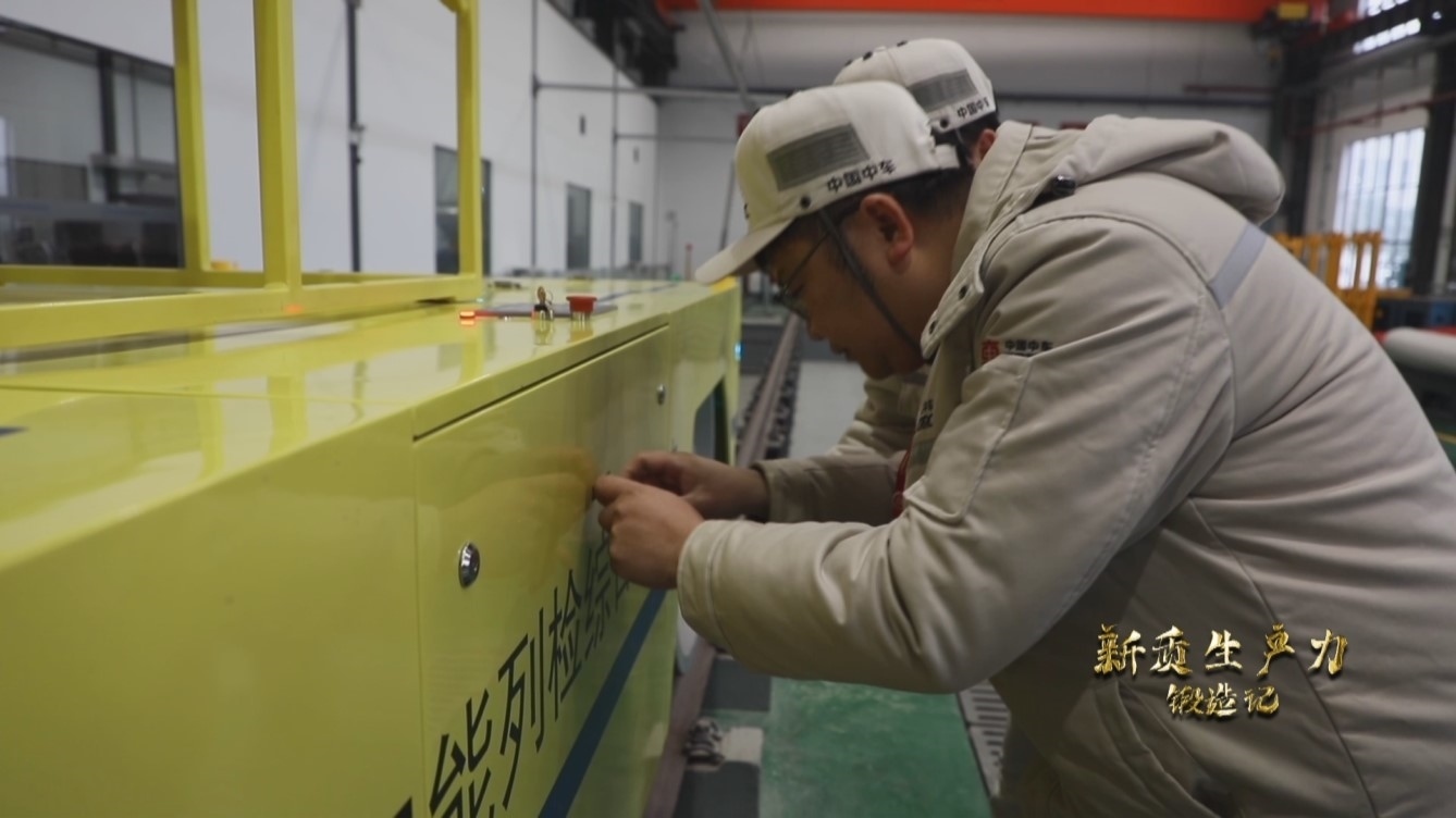 湖南株洲，算法測(cè)算團(tuán)隊(duì)正在做地鐵智能化檢測(cè)試驗(yàn)。