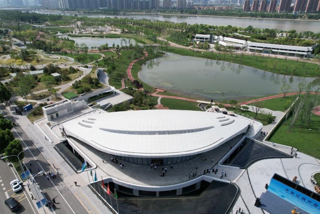 這是位于西安的中亞公園航拍畫面。新華社記者付瑞霞 攝
