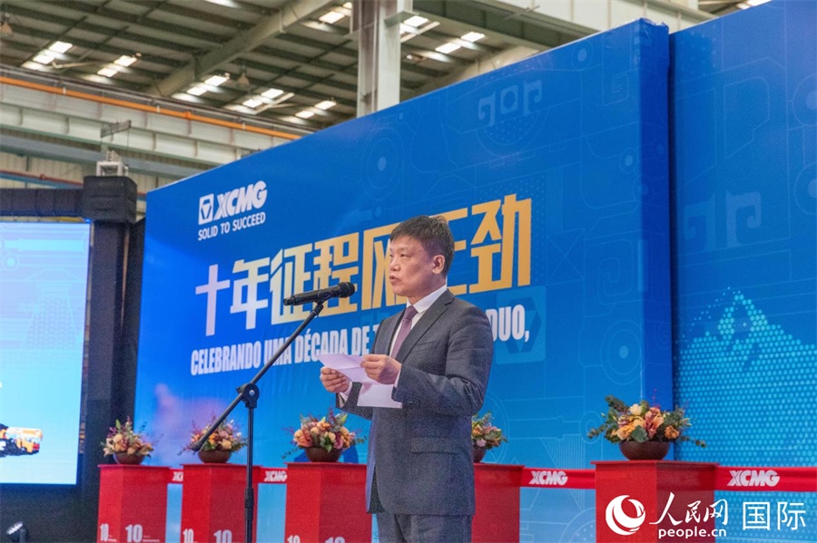 中國貿促會駐巴西代表處總代表郭英會在致辭中表示，過去十年，中巴經貿關系迅猛發(fā)展，數(shù)百家中國企業(yè)進入巴西，投資巴西，為巴西的經濟建設貢獻中國企業(yè)的力量。 人民日報社拉美中心分社 威廉·科埃略·維亞納攝