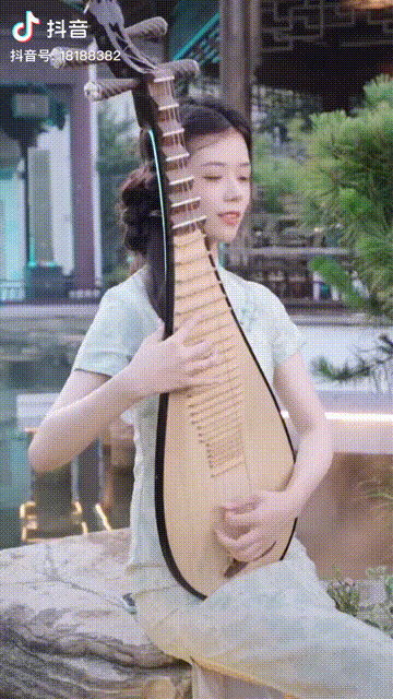 上海評彈團(tuán)評彈演員鄭鳴秋 受訪者供圖