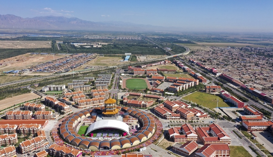 這是2022年9月7日拍攝的寧夏銀川市閩寧鎮(zhèn)（無人機(jī)照片）。新華社記者 馮開華 攝