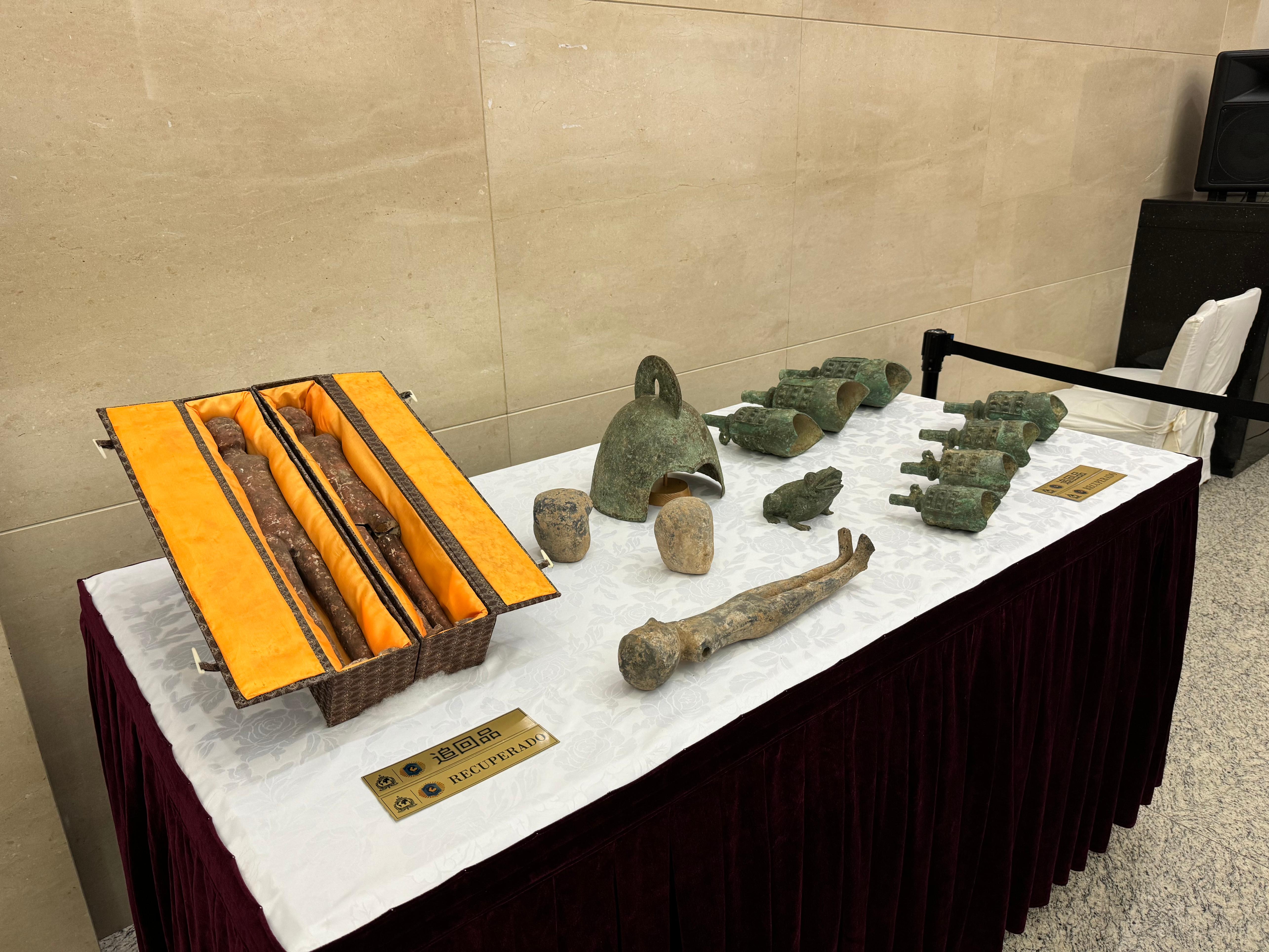 阿根廷返還的14件文物藝術(shù)品。國(guó)家文物局供圖