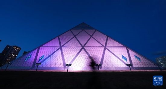 這是7月2日在哈薩克斯坦首都阿斯塔納拍攝的和平和諧宮。新華社記者 王建華 攝