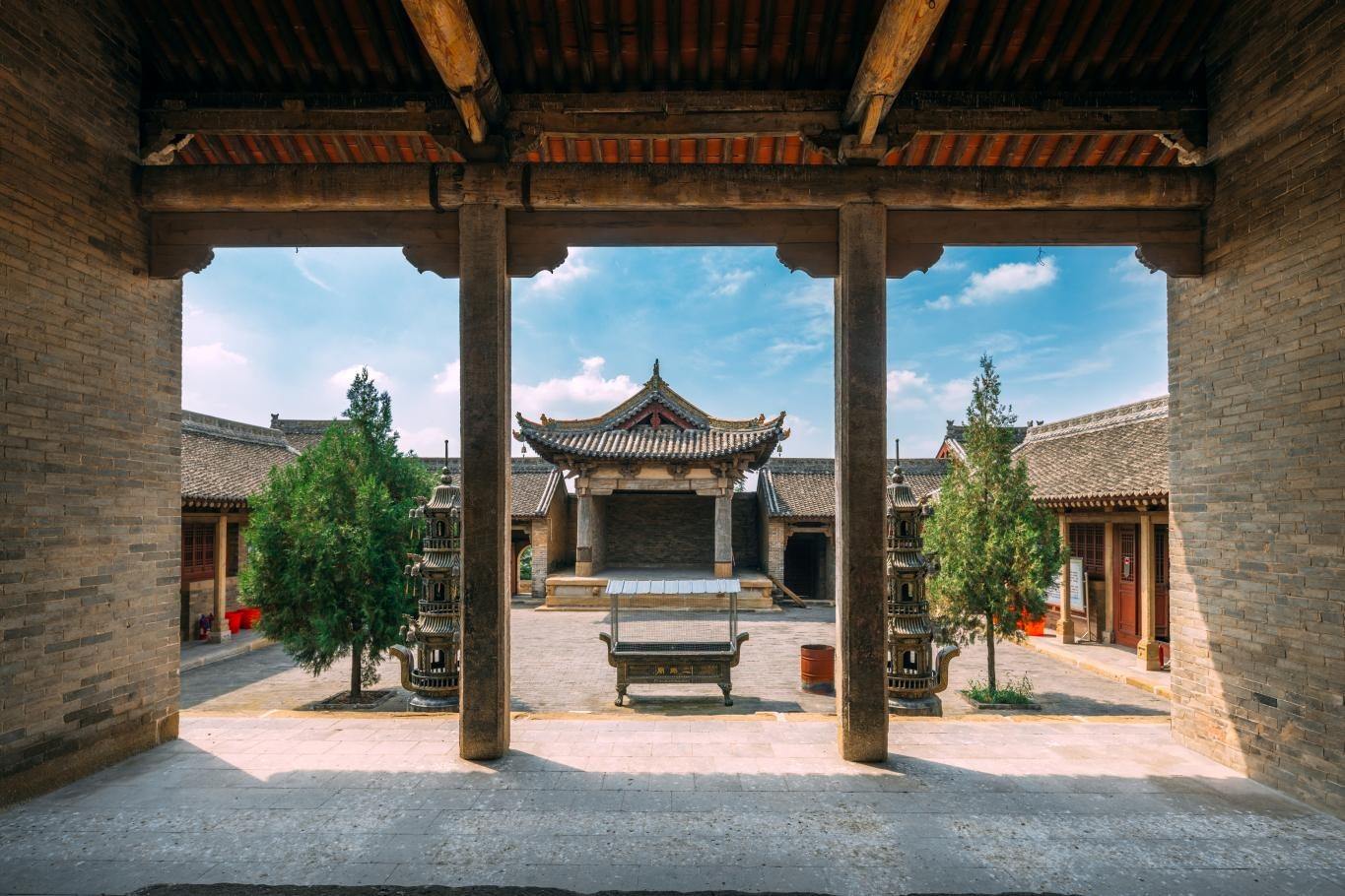 高平市王報(bào)村二郎廟金代戲臺(tái)。蘇唐詩(shī)攝