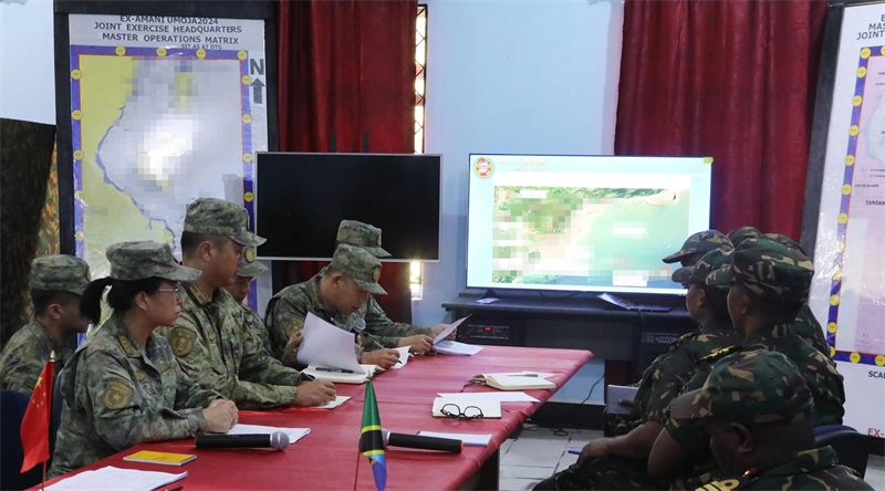 海上指揮所商定細(xì)節(jié)。王福攝